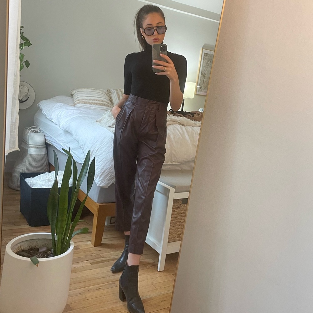 Meet your Posher, Claire